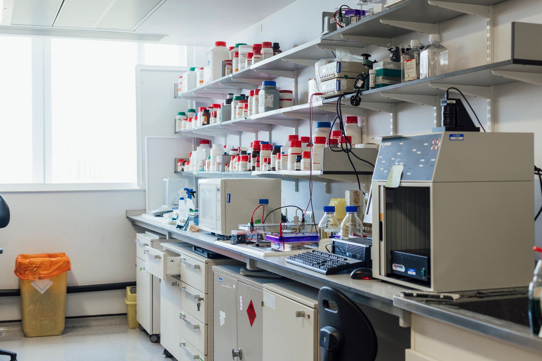 Research analytics laboratory supporting computational modeling and scientific analysis