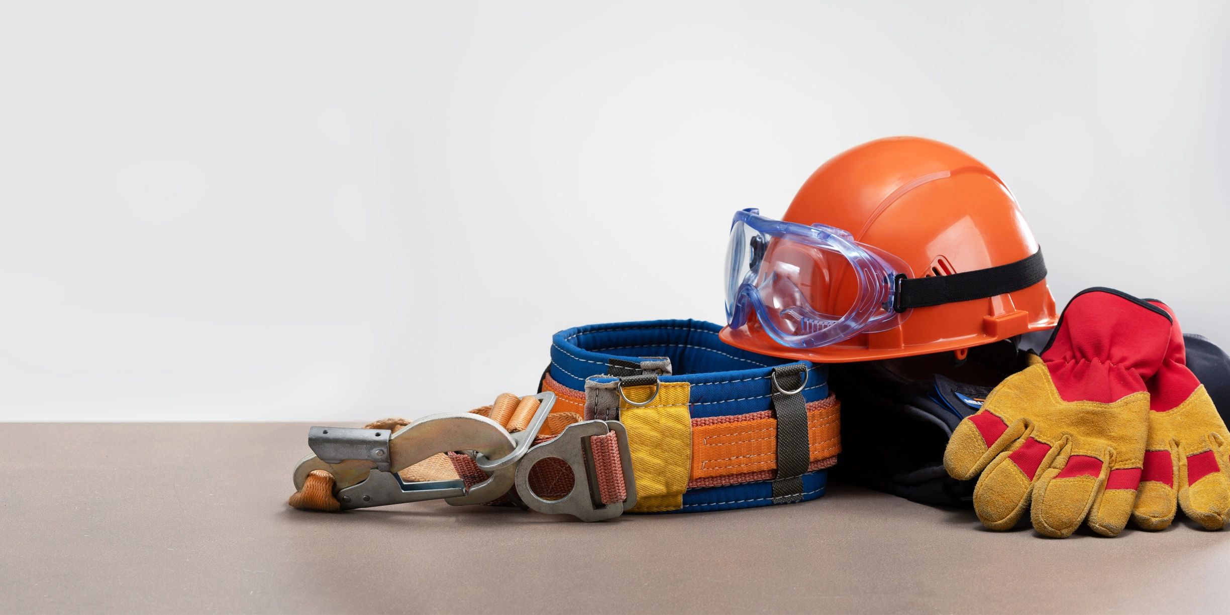 Emergency response equipment arranged for field safety operations